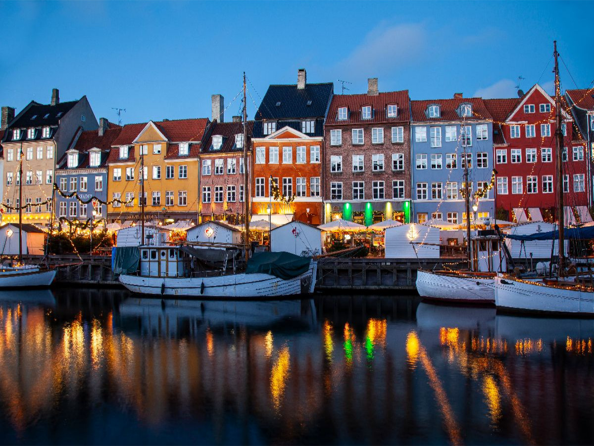 Nyhavn-Kanal bei Sonnenuntergang, Kopenhagen, Dänemark