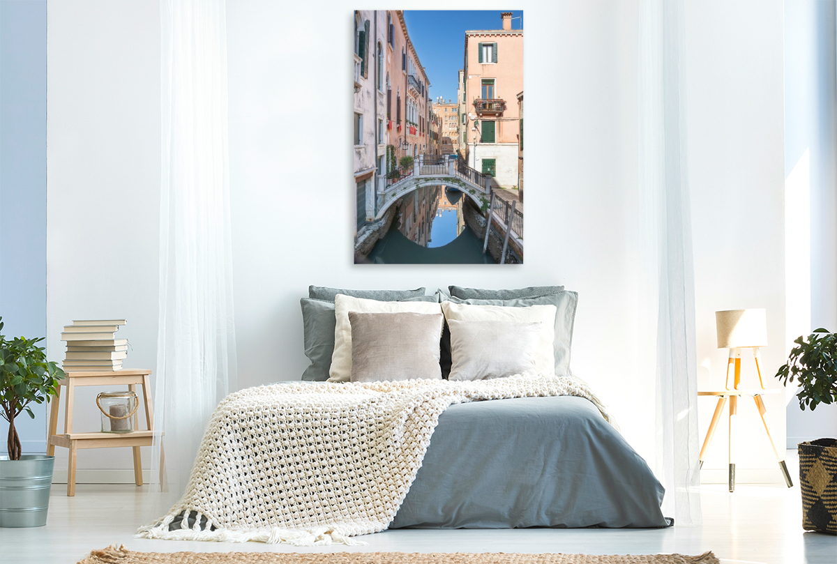 Venedig - Spiegelung unter der kleinen Brücke neben der Ponte dei Frati