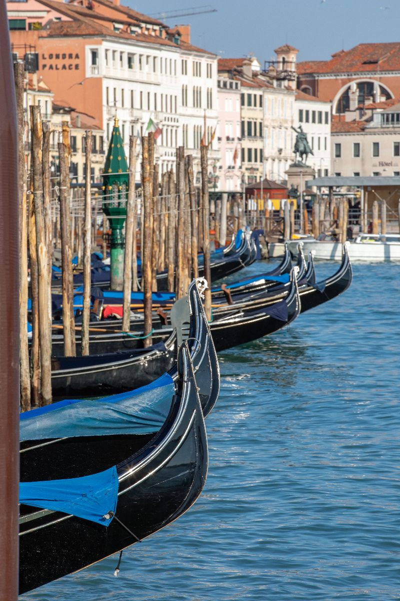 Venedig - Gondeln am Markusplatz