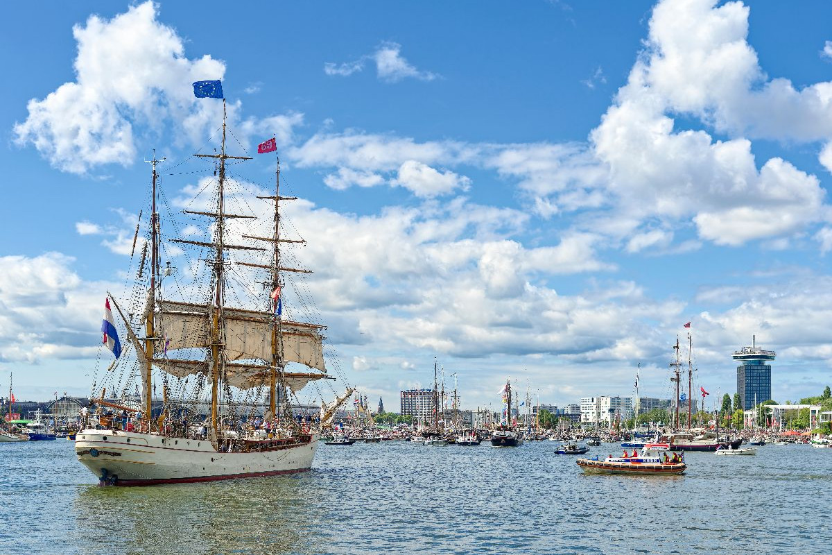 Das Segelschiff 'Europa' sticht in See