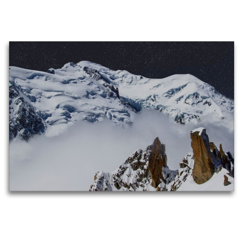 Der Cosmique Grat und der Mont Blanc bei Nacht