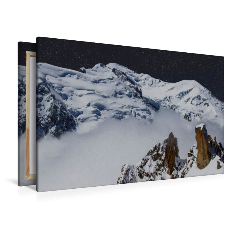 Der Cosmique Grat und der Mont Blanc bei Nacht