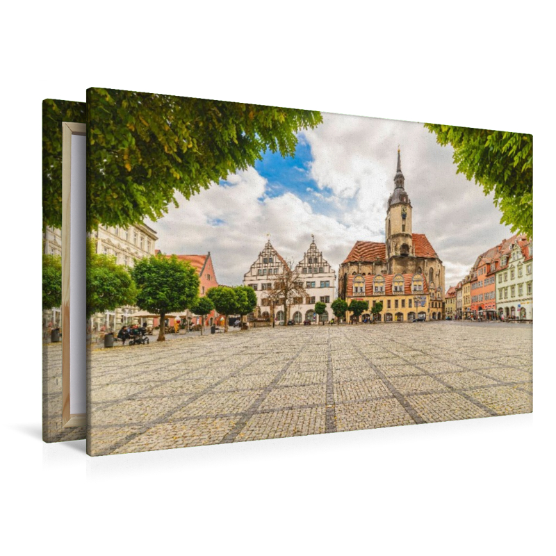 Marktplatz mit Bürgerkirche St. Wenzel und Häusern aus Renaissance und Barock.