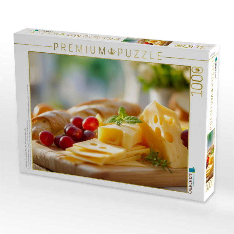Schweizer Emmentaler Käse mit Trauben und Baguette
