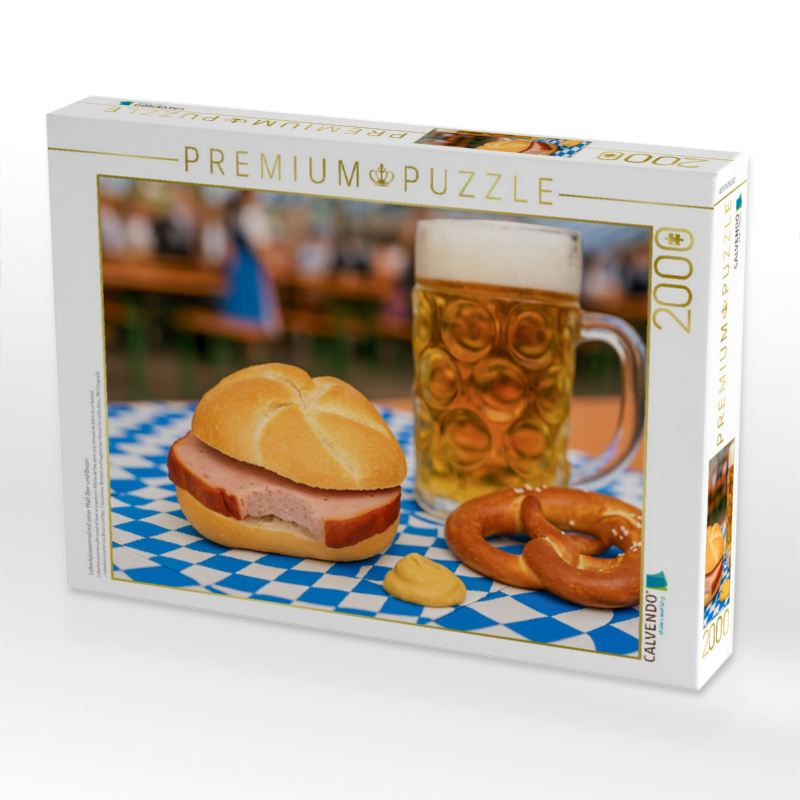 Leberkässemmel mit einer Maß Bier und Brezn