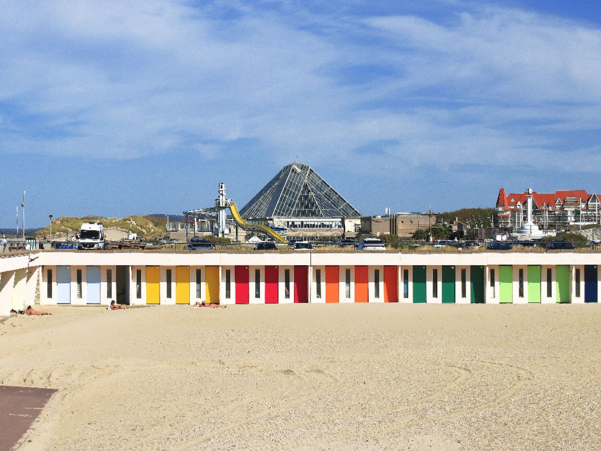Le Touquet-Paris-Plage, bunte Badehäuschen am Strand