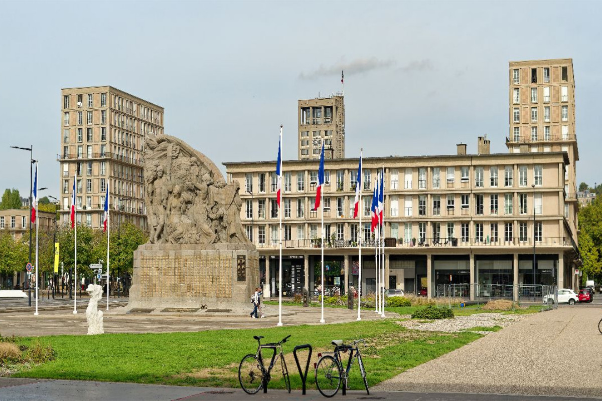 Opfer des Krieges - Monument am Place General de Gaulle in Le Havre, Normandie