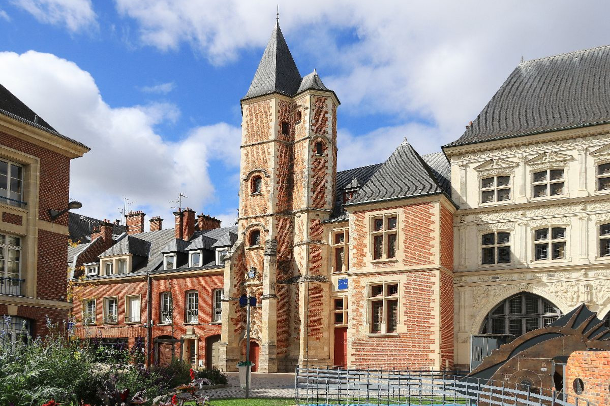 Amiens, Logis du Roi (Königsloge) und Maison du Sagittaire (Haus des Schützen)