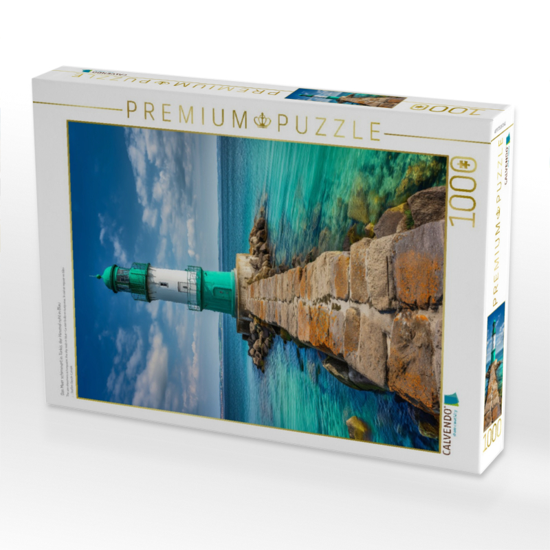 Das Meer schimmert in Türkis, der Himmel ruht in Blau