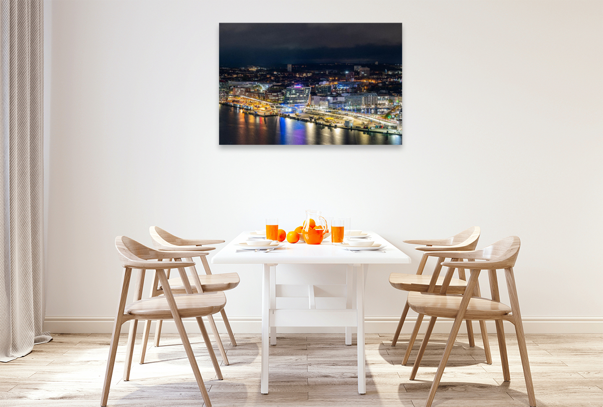 Bootshafen von oben – funkelnde Lichter im Dunkeln