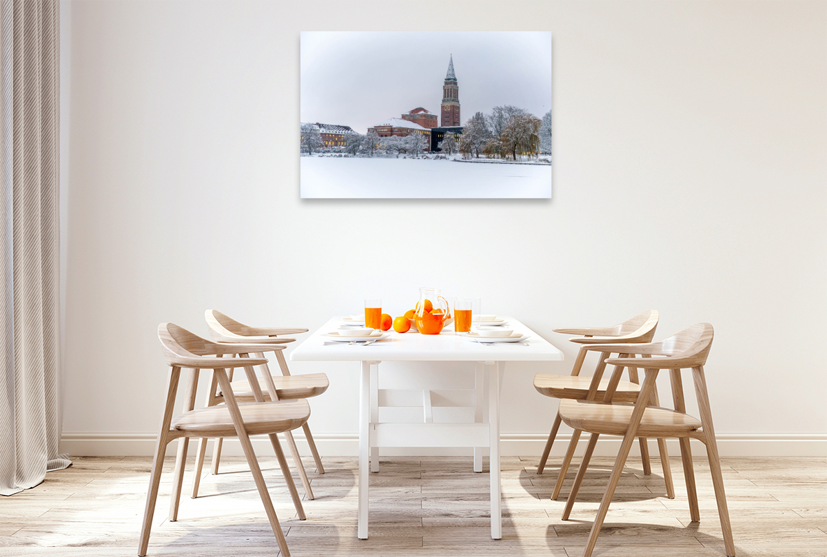 Das historische Rathaus Kiel im Wandel der Jahreszeiten