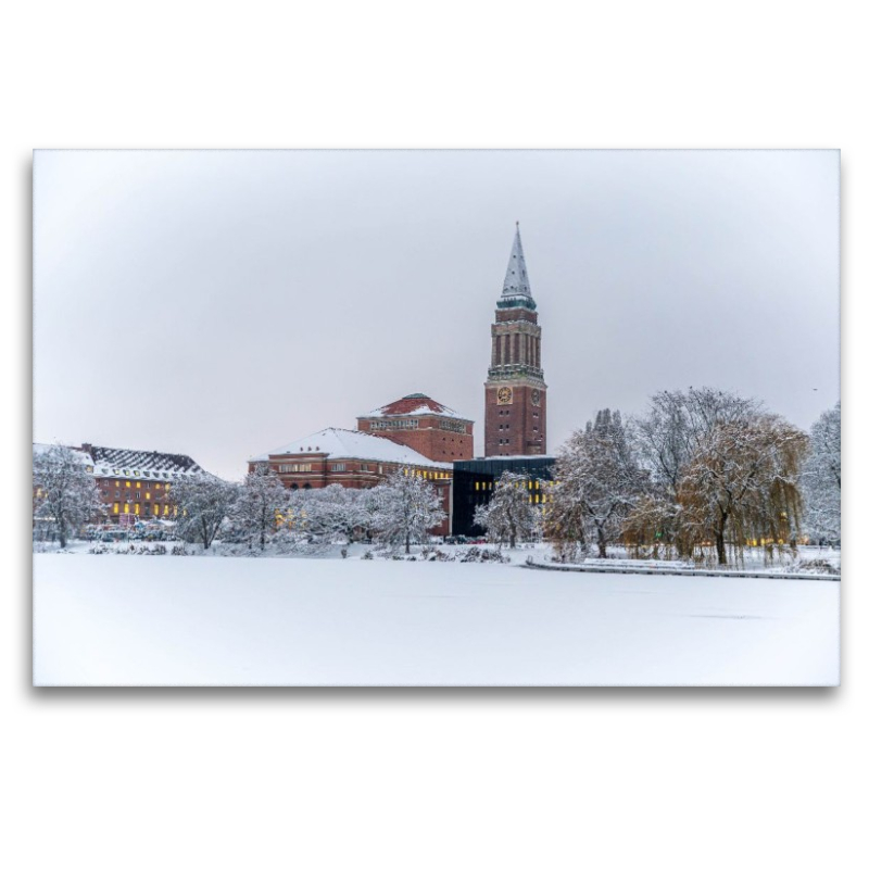Das historische Rathaus Kiel im Wandel der Jahreszeiten