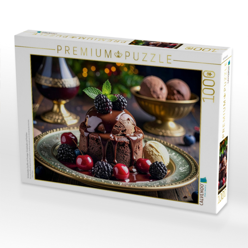 Schokoladen Souffle mit flüssiger Schokolade und Früchten