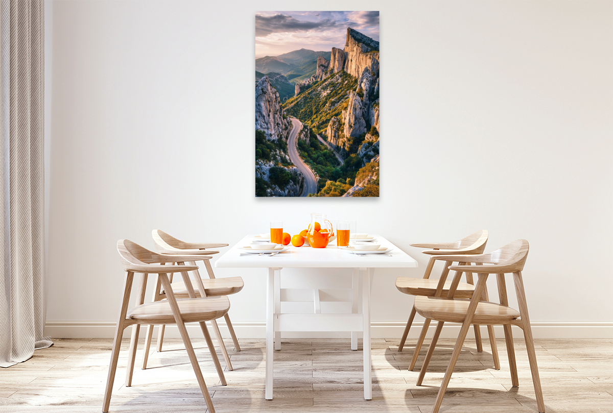 Ein Weg führt durch Zeit und Weite