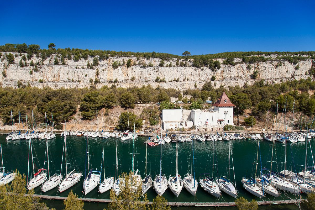 Segelboote im Hafen Calanque de Port Miou