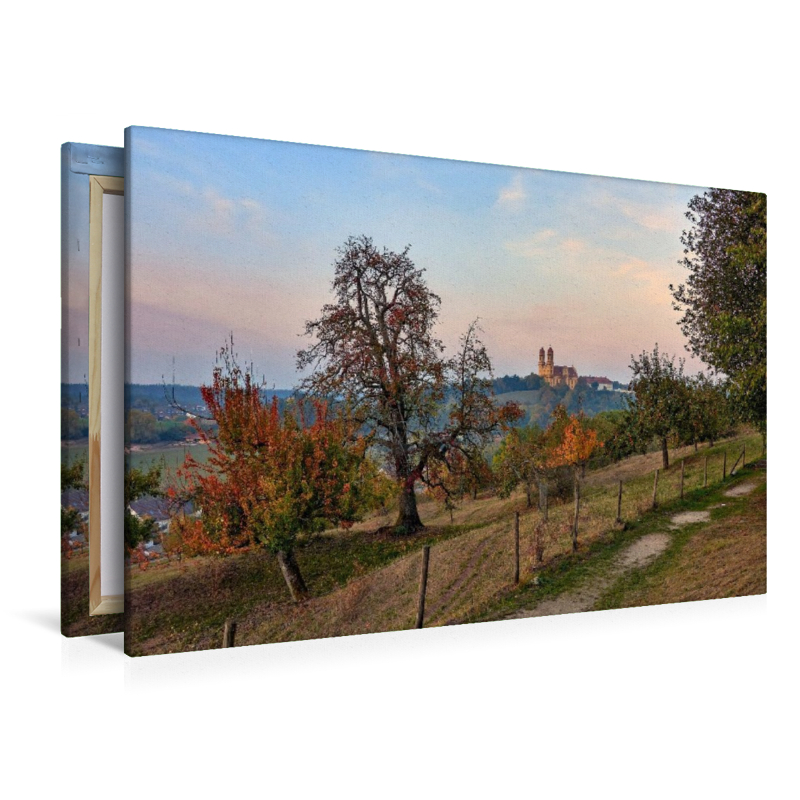 Die Wallfahrtskirche in Ellwangen im Sonnenuntergang, Baden-Württemberg, Deutschland