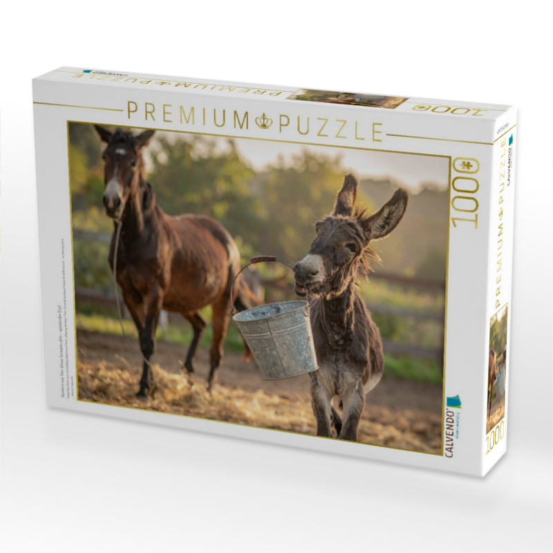 Gestern war hier etwas leckeres drin - spielender Esel