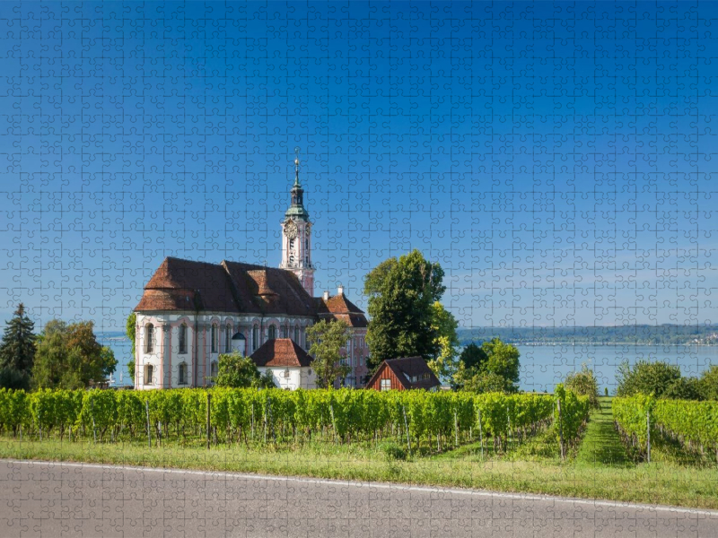 Wallfahrtskirche mit Weinbergen,Allgäu, Deutschland