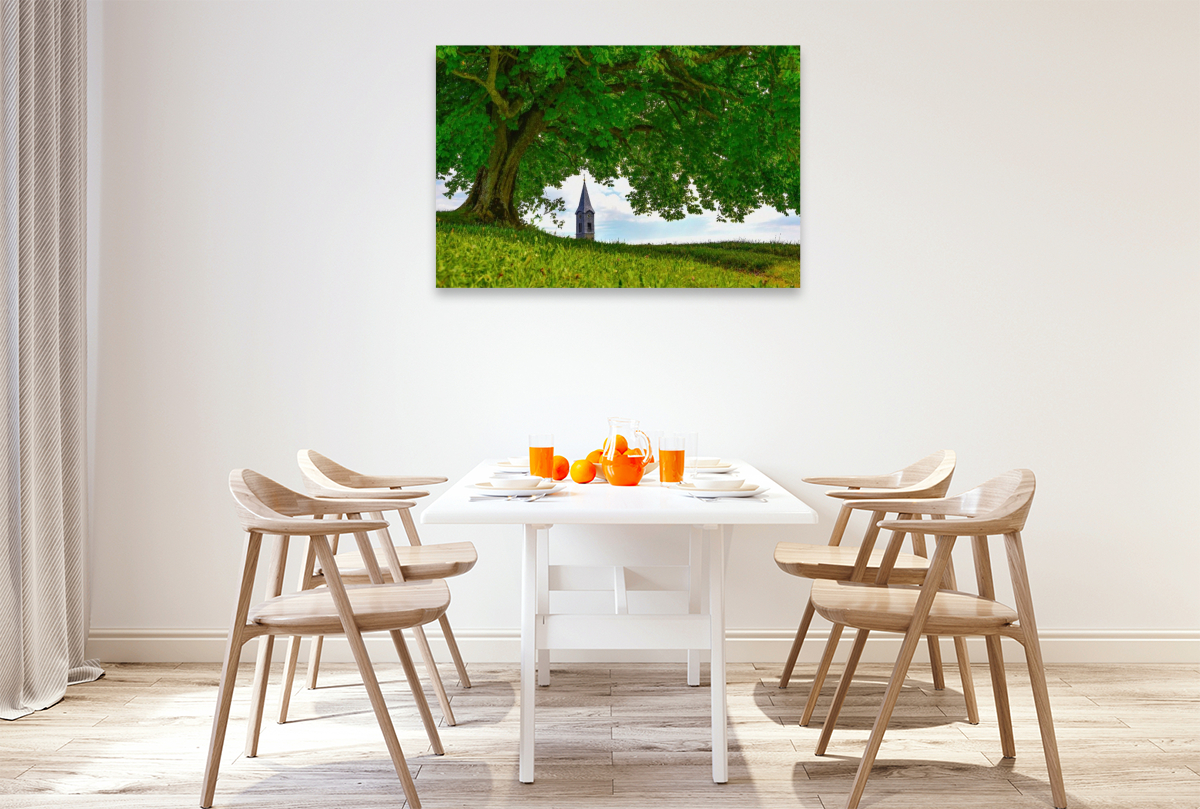 Neugieriger Kirchturm