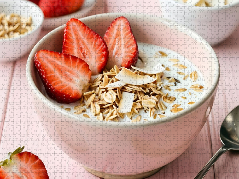 Müsli Stillleben - Erdbeersüße und Kokosduft