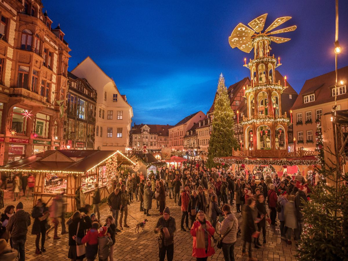 Ouedlinburg - Weihnachtsmarkt auf dem Marktplatz