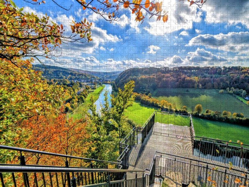 Blick auf Bad Karlshafen vom Weser-Skywalk auf den Hannoverschen Klippen, Weserbergland, Deutschland