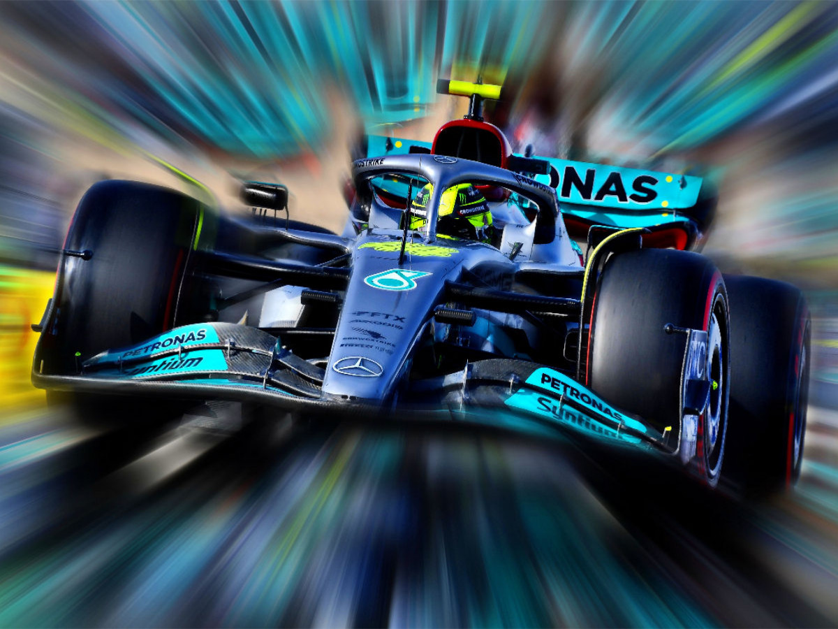 Der britische Rekordweltmeister Lewis Hamilton ist auch im Jahr 2022 für AMG-Mercedes unterwegs.