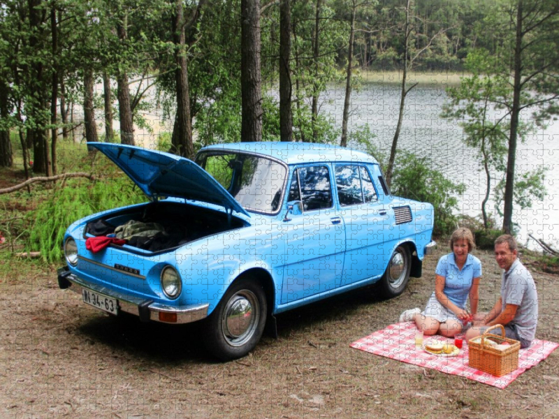 Mit dem Skoda zum Picknick am See in der DDR