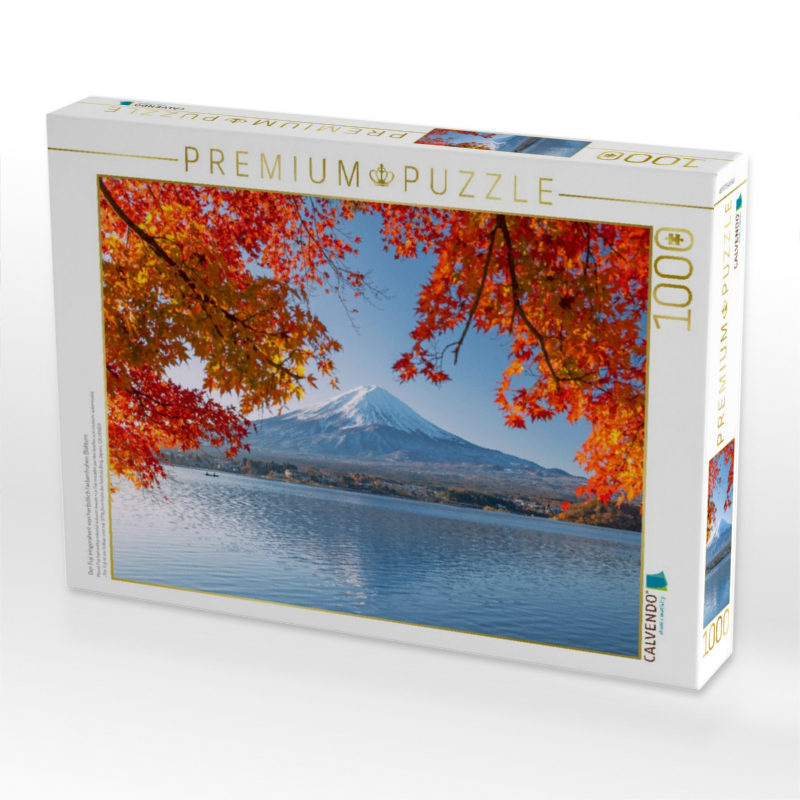 Der Fuji eingerahmt von herbstlich farbenfrohen Blättern