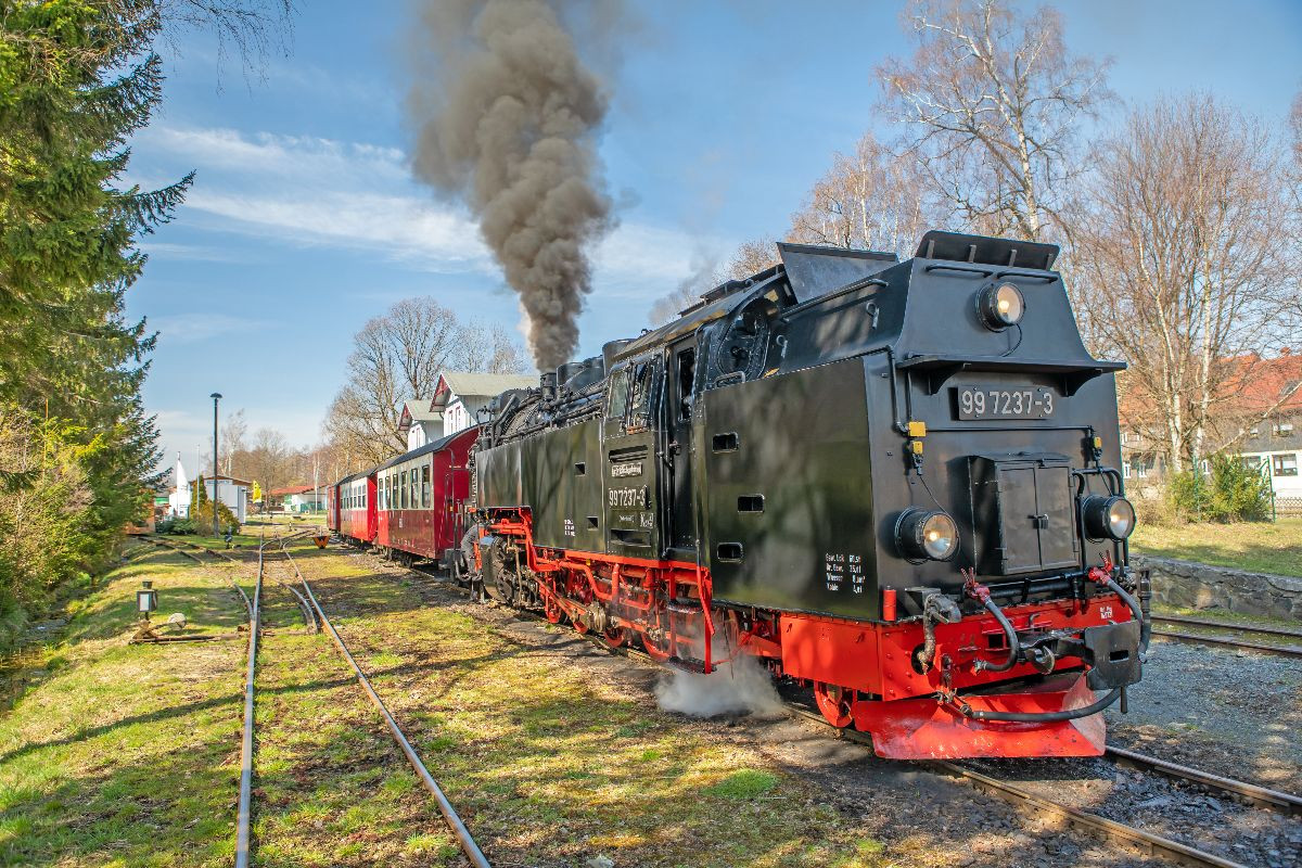 Ausfahrt der Selketalbahn aus Hasselfelde