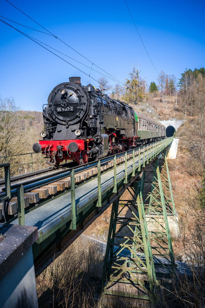 Die Rübelandbahn auf dem Kreuztalviadukt