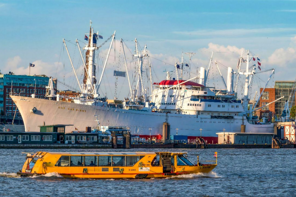 Die Cap San Diego - Museumsschiff im Hamburger Hafen