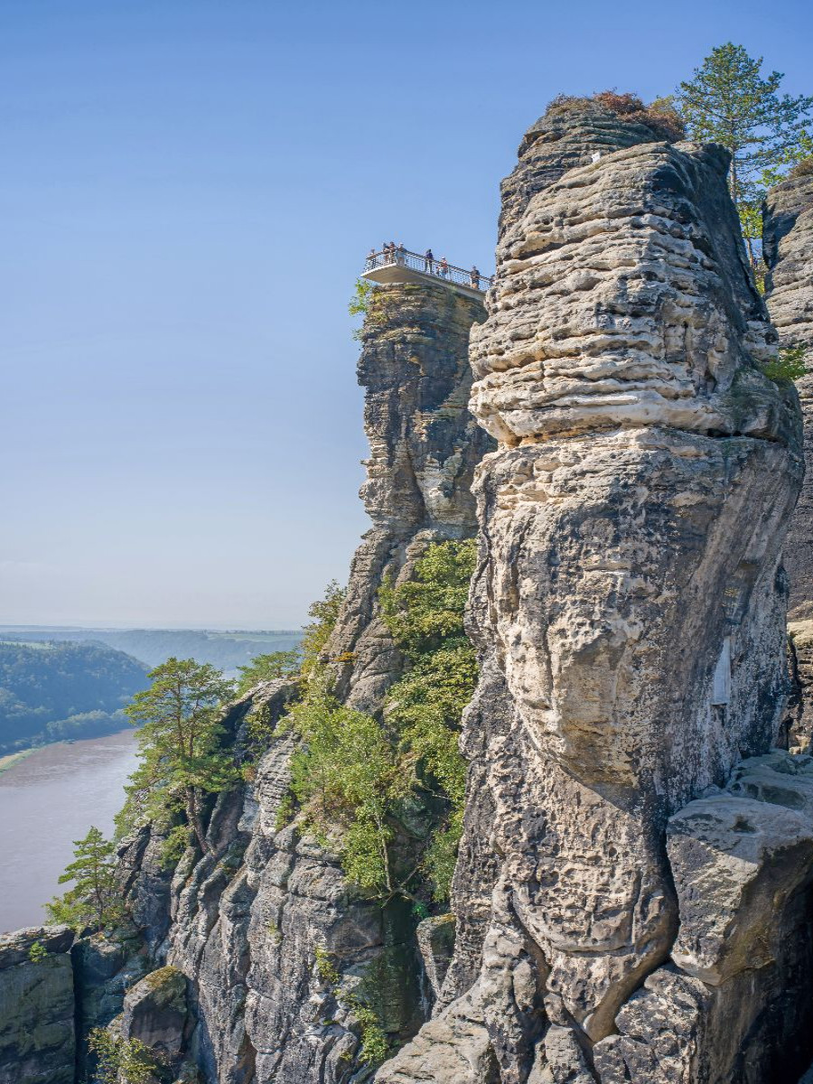 Sächsische Schweiz - Basteiaussicht und Elbe