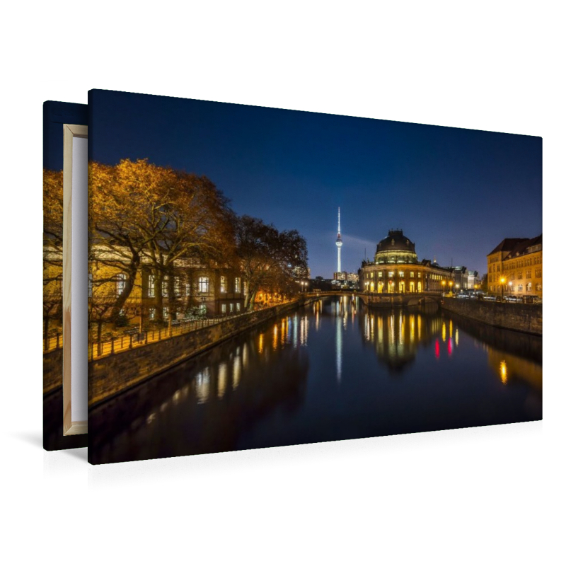 Museumsinsel in Berlin und Fernsehturm bei Nacht