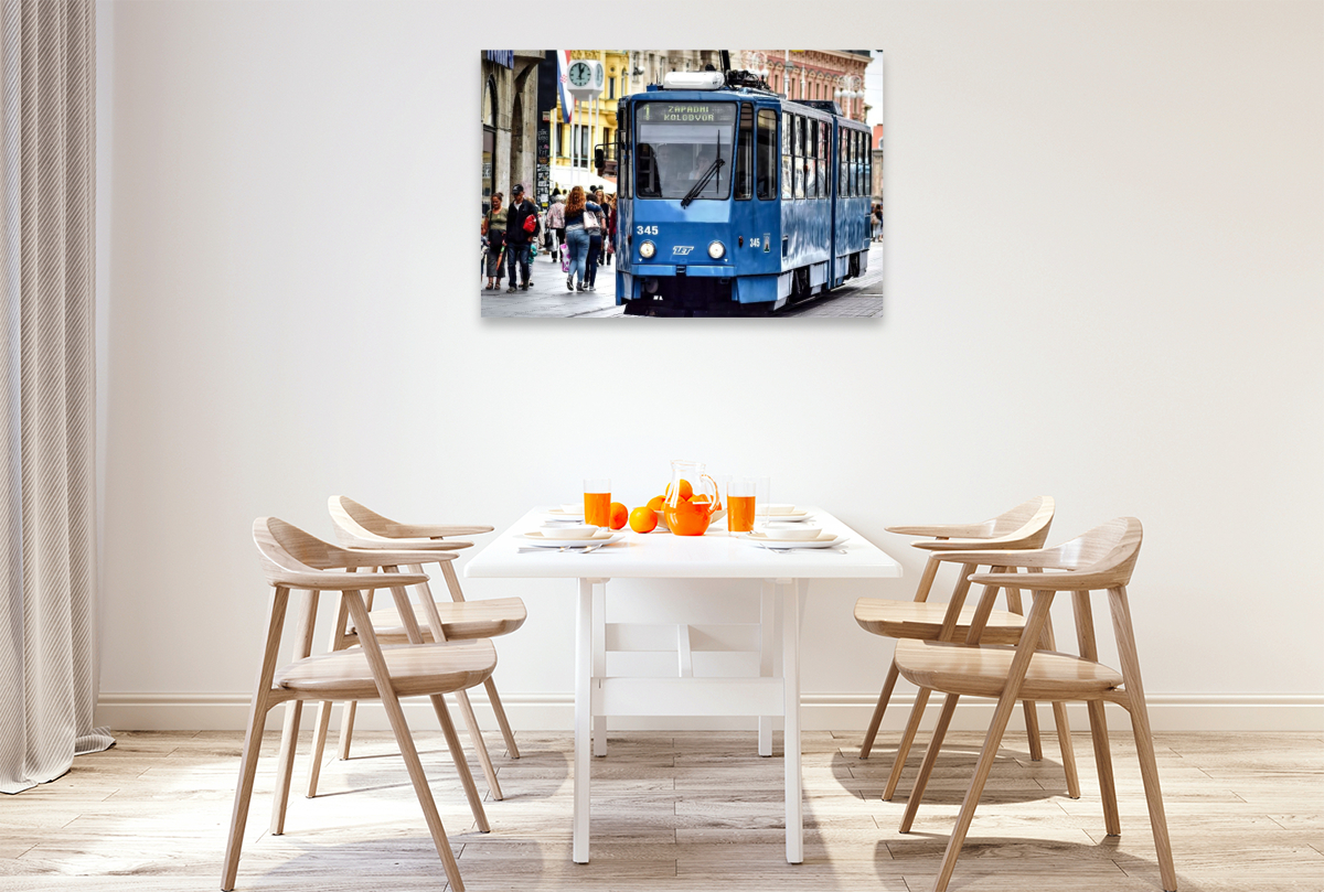 Eine Tatra KT4YU-Straßenbahn in Zagreb.