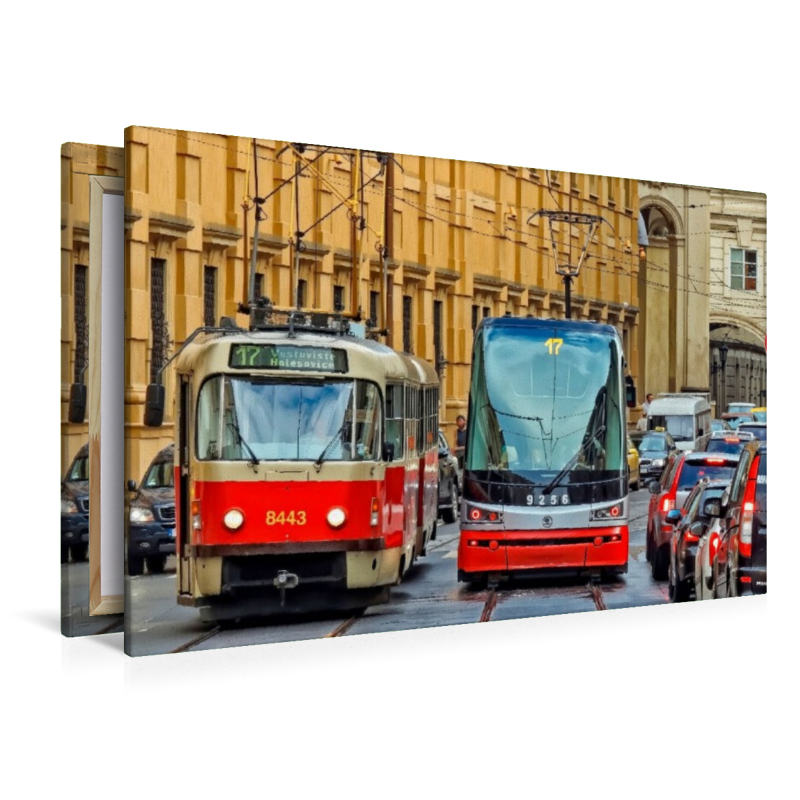 Eine moderne, niederflurige Gelenkstraßenbahn in Prag