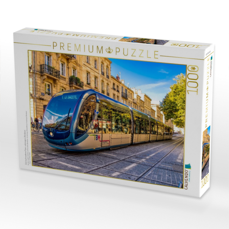 Eine hochmoderne Tram, unterwegs in Bordeaux