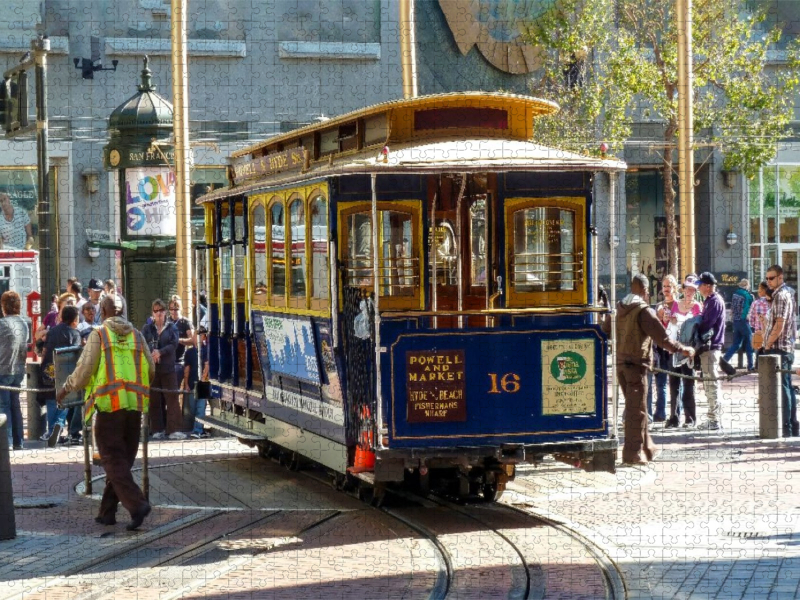 Eine der berühmten Cable Cars in San Francisco