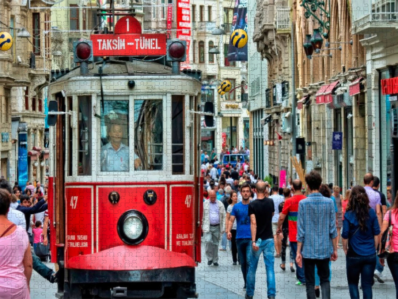 Nostalgische Straßenbahn in Istanbul