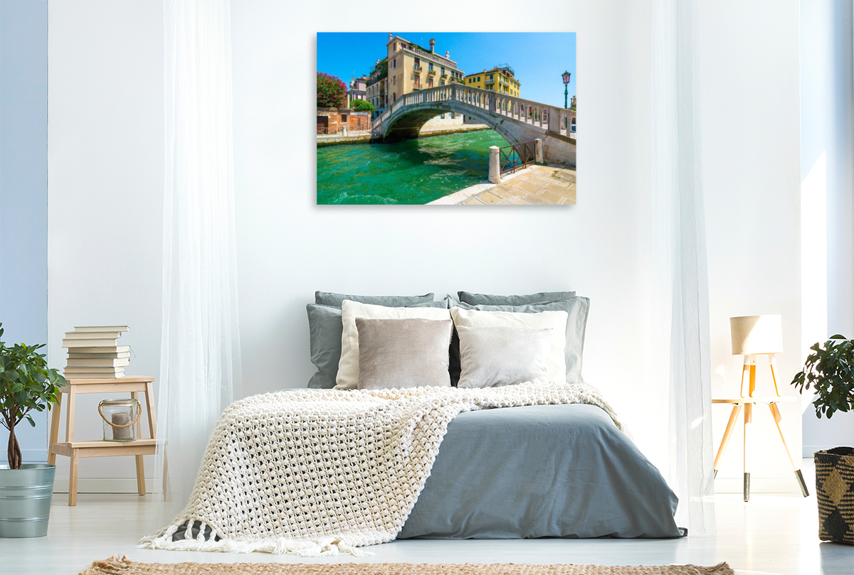 Die Brücke Ponte de la Sbiaca und Kanal Rio Dei Tolentini