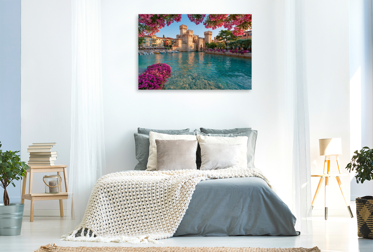 Sirmione – Frühlingsblüten an der Scaligerburg