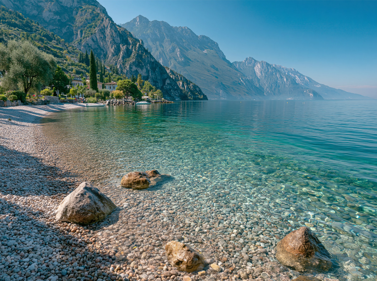 Gardasee – Sonniger Sommertag am Kiesstrand