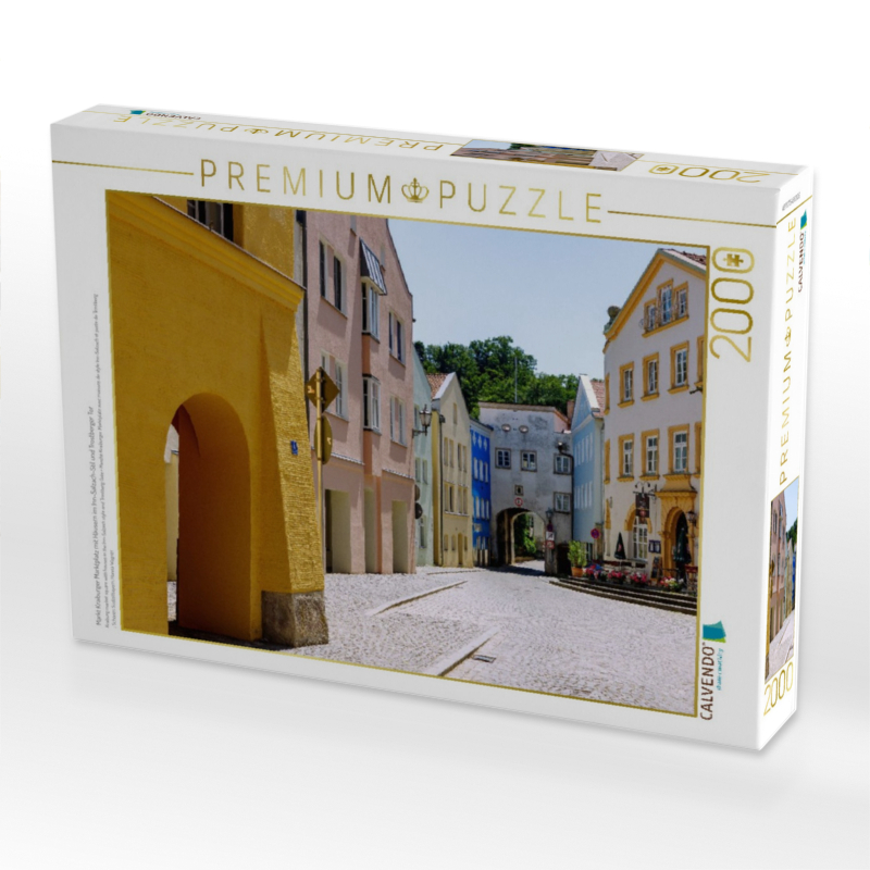 Markt Kraiburger Marktplatz mit Häusern im Inn-Salzach-Stil und Trostberger Tor