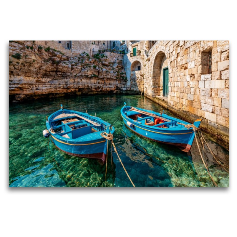 Monopoli, Apulien – Traditionelle Fischerboote im historischen Hafen
