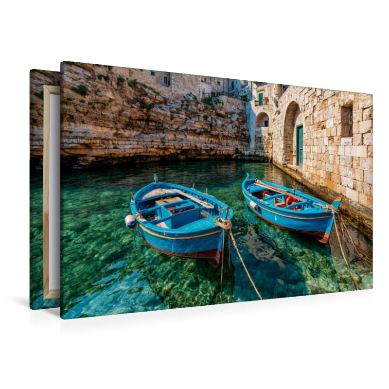 Monopoli, Apulien – Traditionelle Fischerboote im historischen Hafen