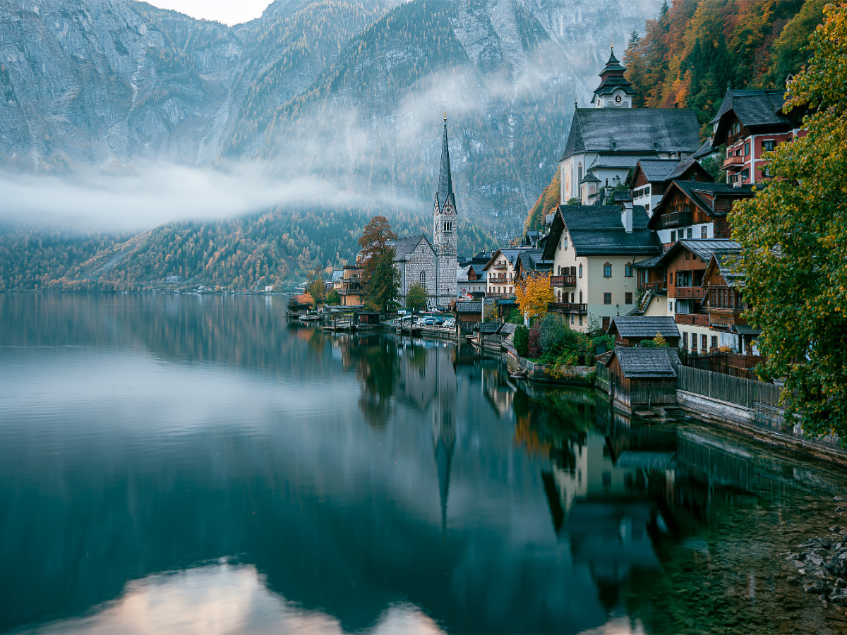 Hallstatt, Österreich – Herbst Spiegelung