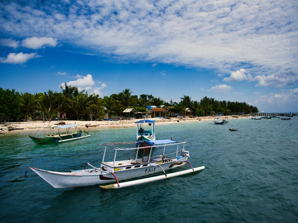 Sulawesi – Bira: Traumlandschaft am Meer