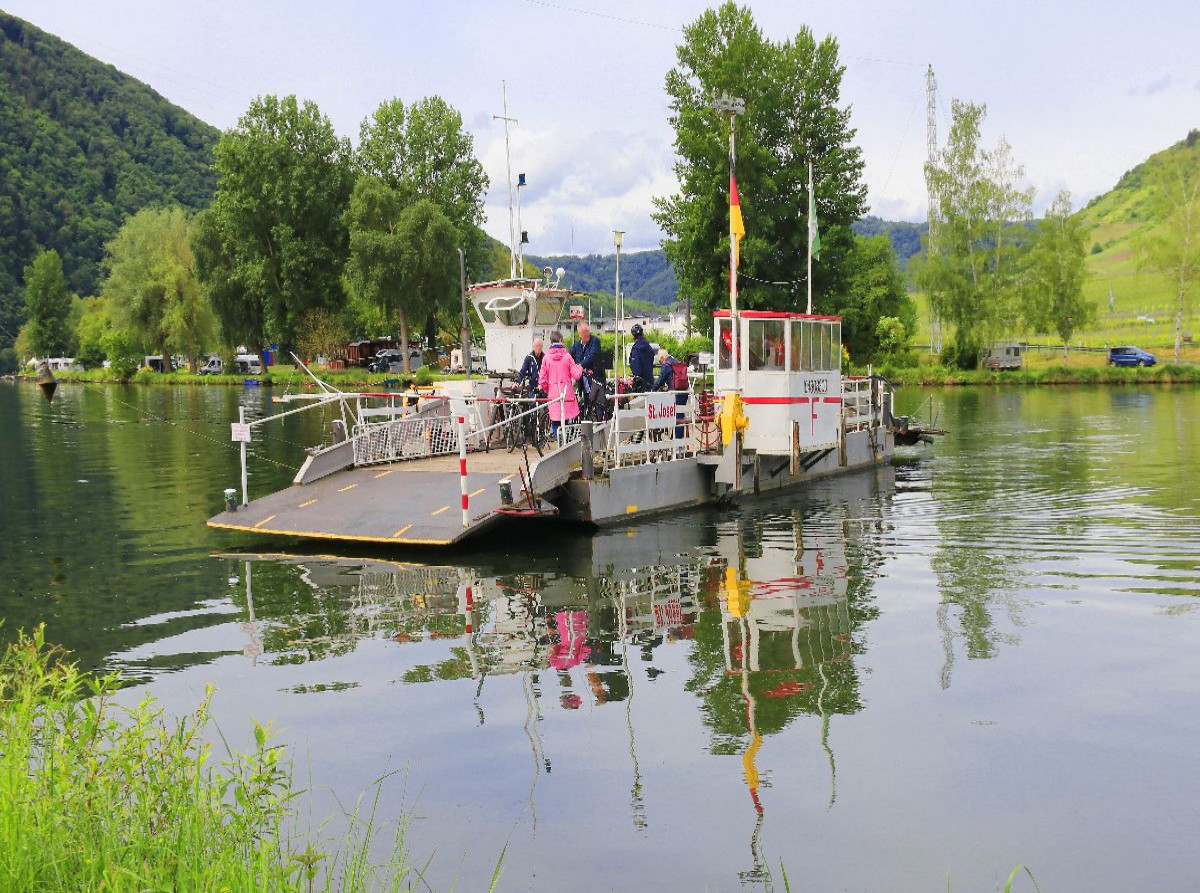 Beilstein, Autofähre „St. Josef“ über die Mosel