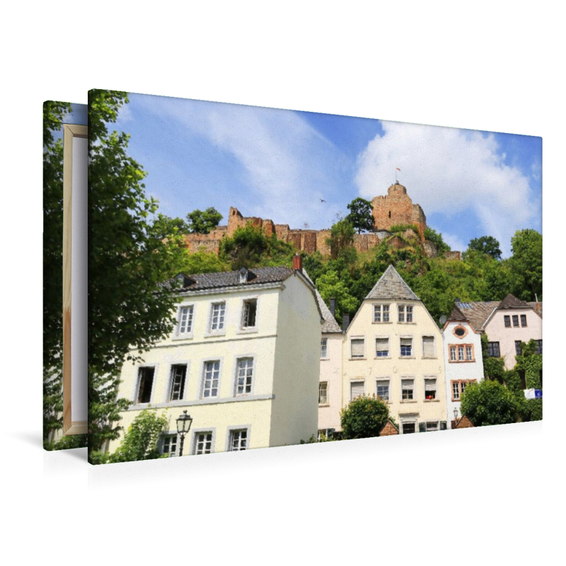 Blick zur Burgruine in Saarburg in Rheinland-Pfalz