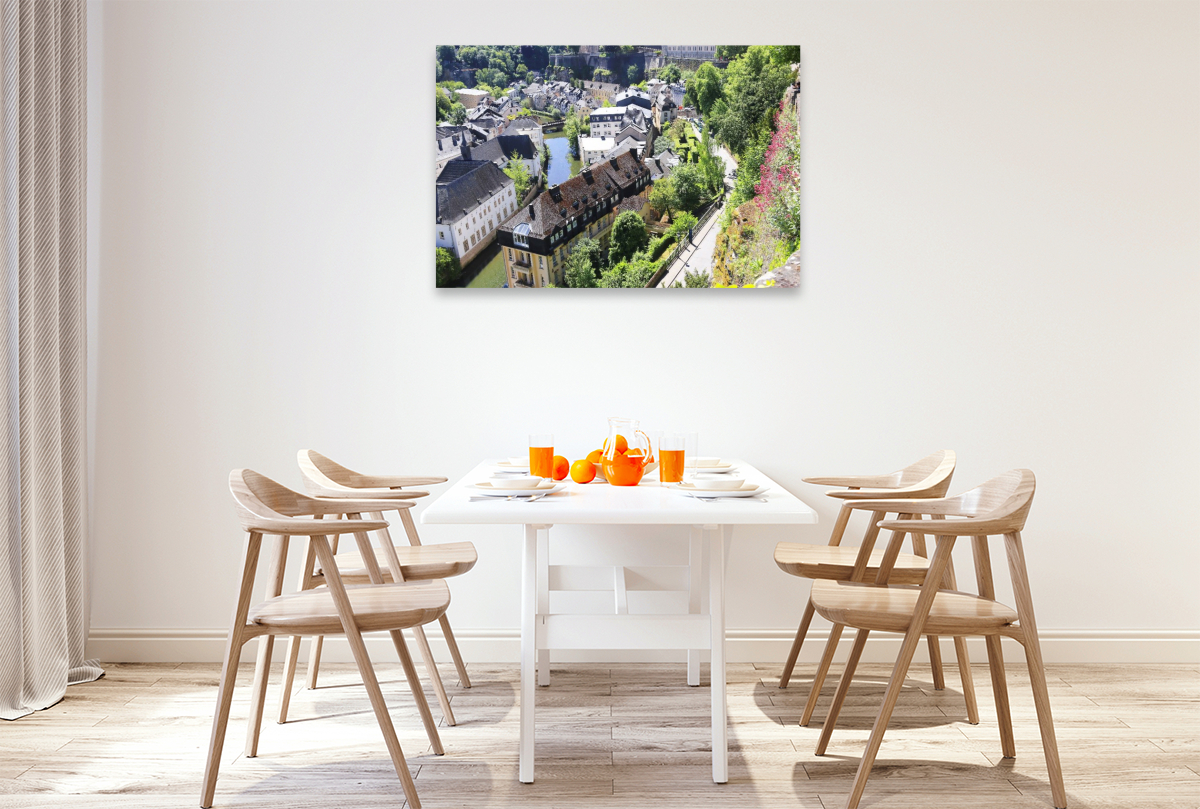 Luxemburg, Stadtteil Grund mit Blick auf die Alzette